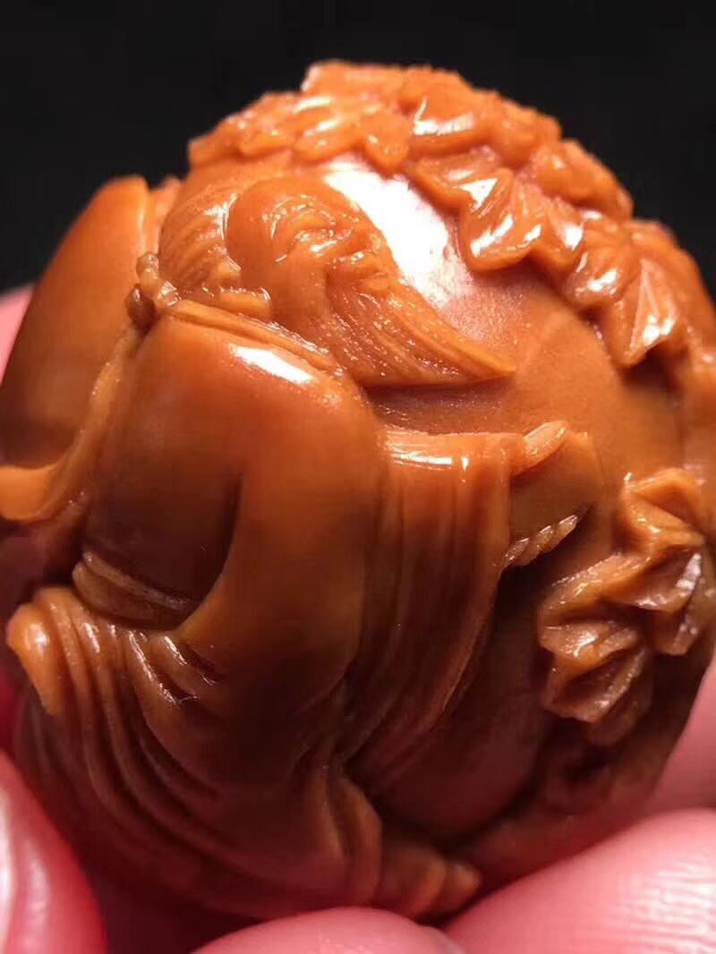 如何挑选核雕精品