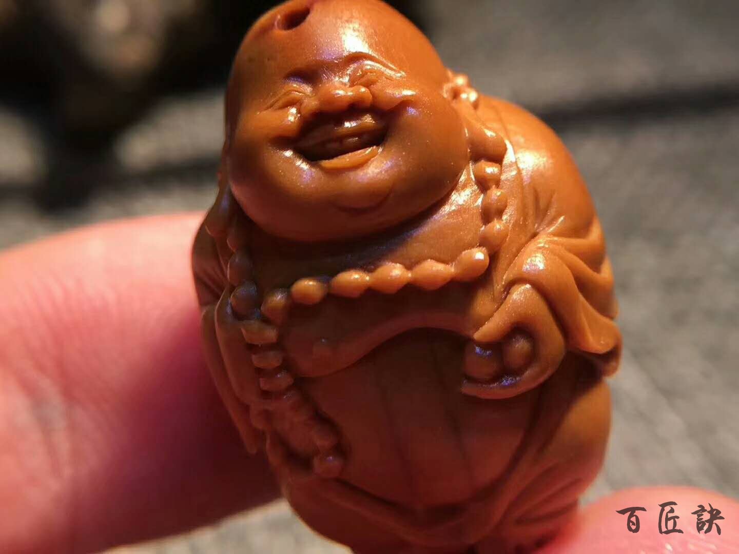弥勒佛橄榄核男的能带吗？