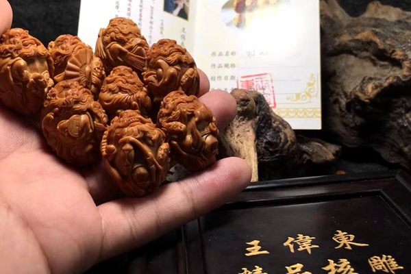 橄榄核都雕刻哪些人物